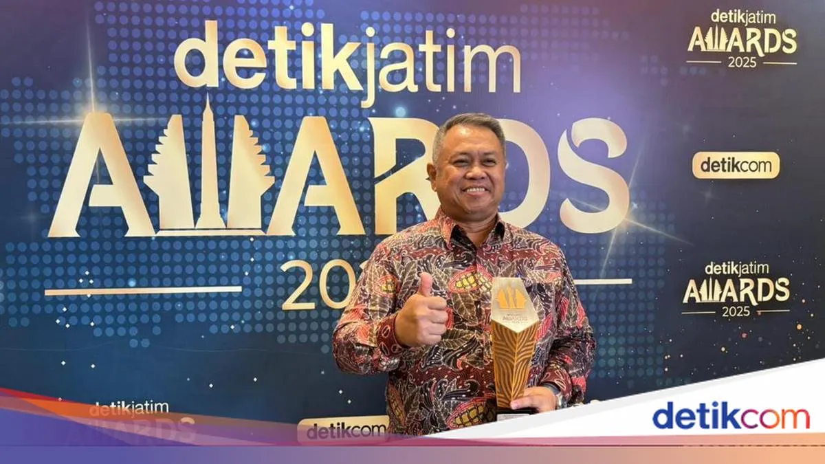Dishub Jatim Raih detikJatim Awards 2025 Berkat Program Trans Jatim yang Perkuat Konektivitas dan Ekonomi Regional