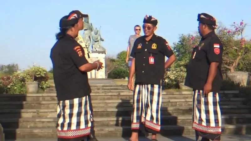 Nusa Dua Tingkatkan Pengamanan Libatkan Pecalang Desa Penyangga Usai Travel Warning