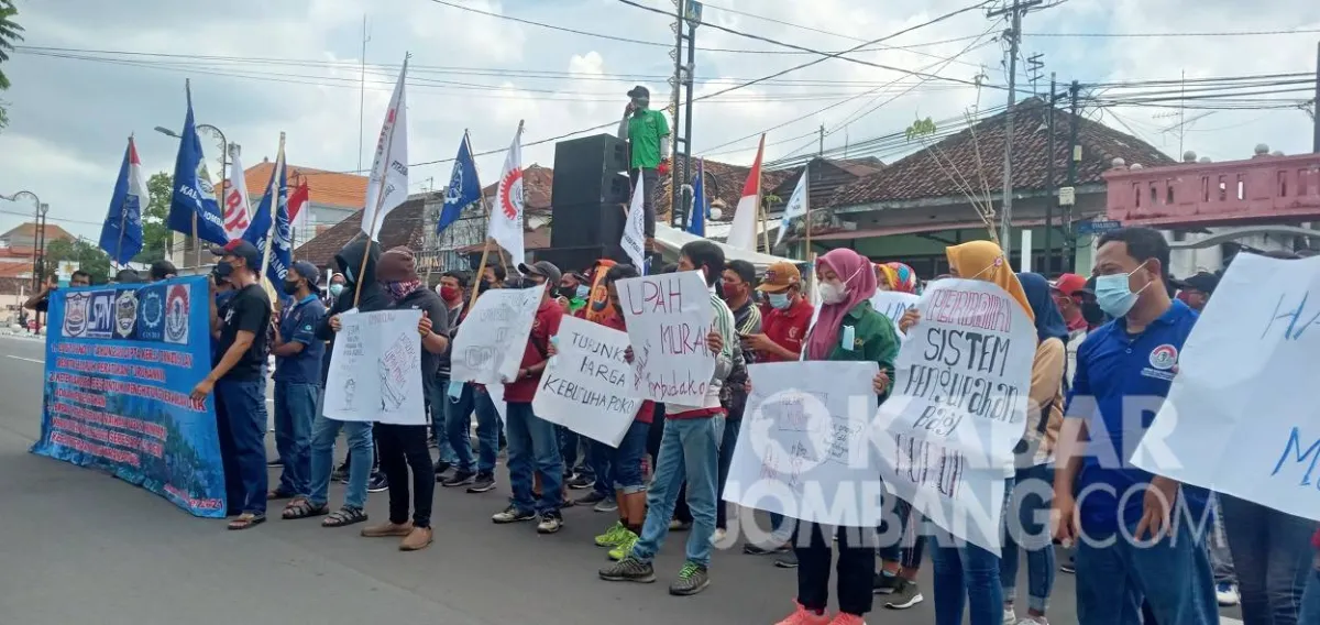 UMK Jombang 2022 Tak Naik, Buruh Kembali Gelar Aksi di DPRD