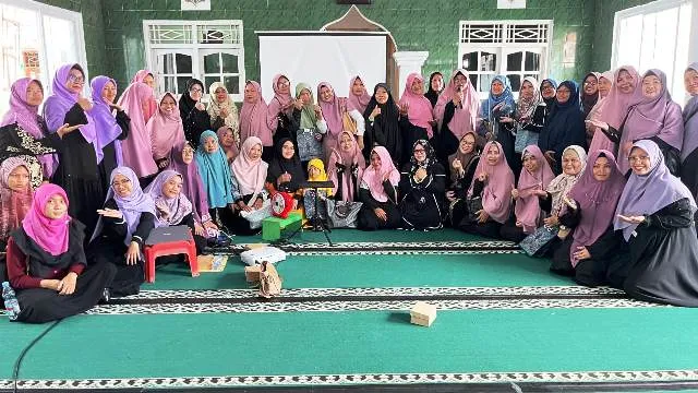 Ustadzah Endah: Beban Ekonomi Keluarga Kian Berat di Bawah Sistem Kapitalis