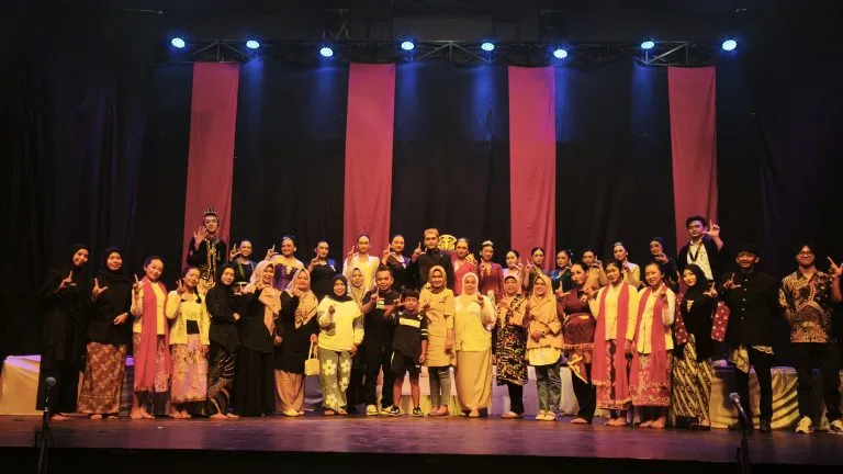 Mahasiswa UPJB Jombang Pentaskan ‘Panembahan Reso’, Angkat Isu Kekuasaan yang Dinilai Masih Relevan
