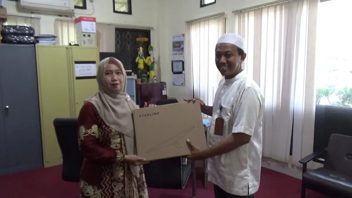 Bantuan Starlink dari Disdikbud Tabalong Hubungkan Sekolah di Wilayah Sinyal Lemah