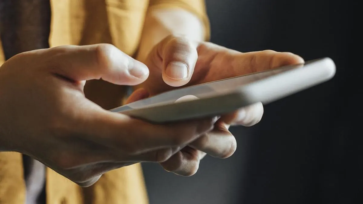 Tren “What’s My Curse” Viral di Media Sosial, Warganet Ungkap Kebiasaan Negatif dari Chatbot