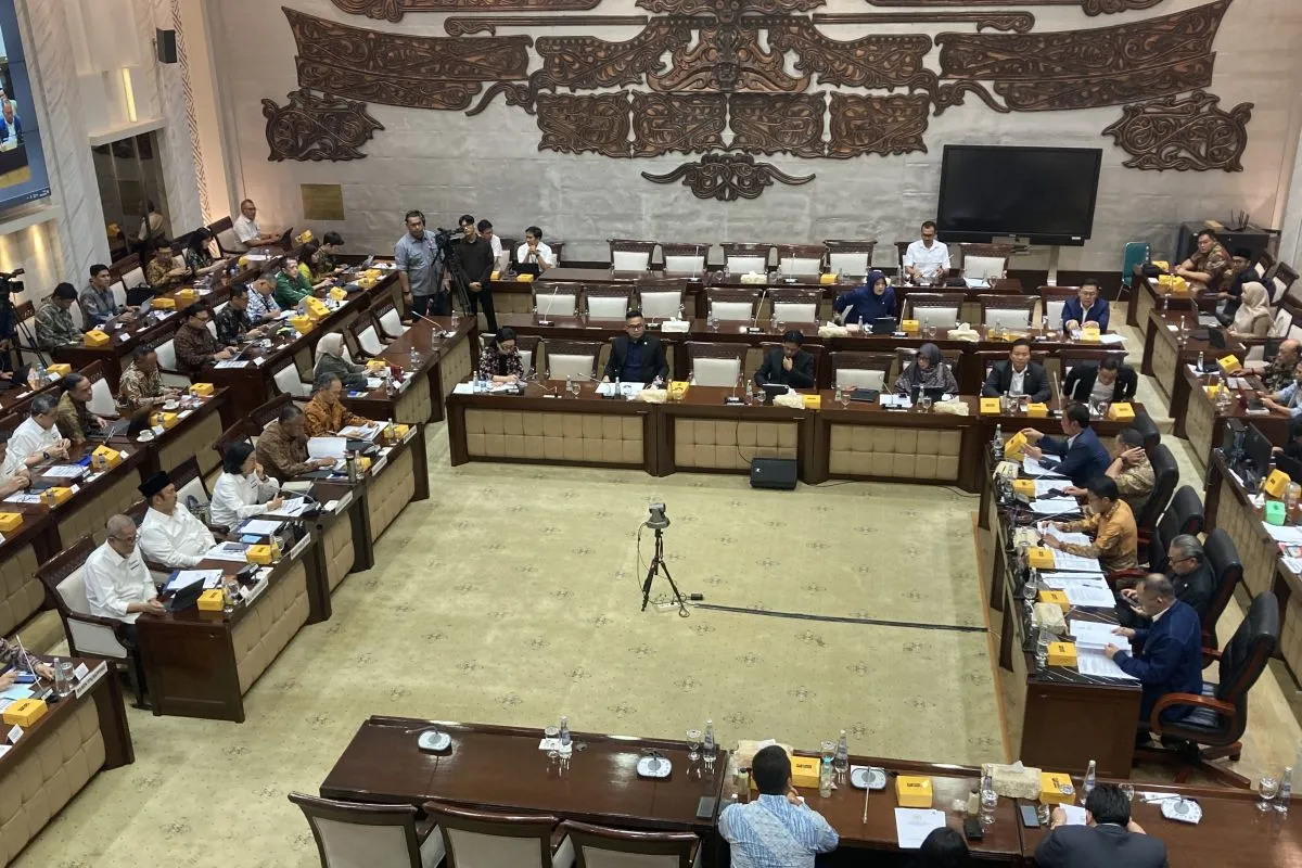 Komisi XI DPR dan Pemerintah Sepakati Asumsi Makro RAPBN 2026 Tetap Mengacu KEM-PPKF