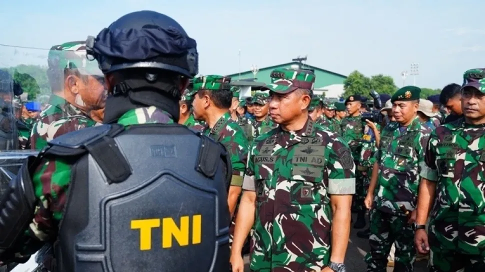 Survei Indikator: TNI Masih Paling Dipercaya, Namun Angka Kepercayaan Menurun dan Kritik Menguat