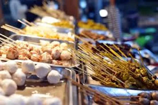 Street Food Indonesia Makin Mendunia Berkat Konten Viral, Sate hingga Mie Ayam Jadi Sorotan