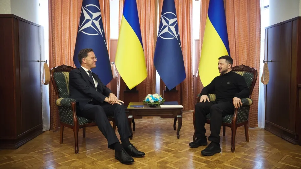 Trump dan China Dorong Perundingan Damai Rusia-Ukraina, Macron Tekankan Jaminan Keamanan bagi Kyiv