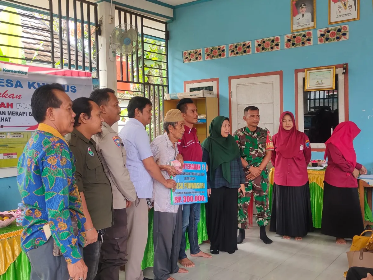 Pemdes Purwosari Salurkan BLT Dana Desa Tahap I untuk 30 KPM