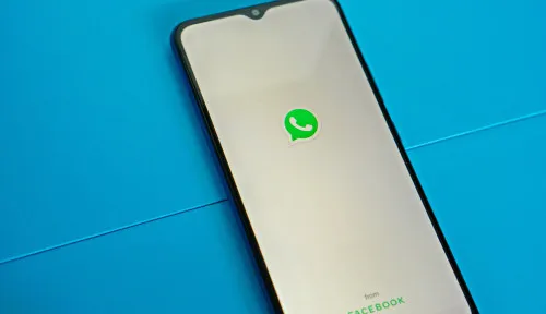 Rusia Blokir WhatsApp Secara Penuh, Kremlin Dorong Warga Beralih ke Aplikasi MAX