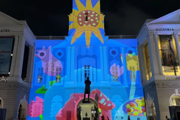 Festival Seni “Light to Night” Edisi ke-10 Resmi Dibuka di Singapura