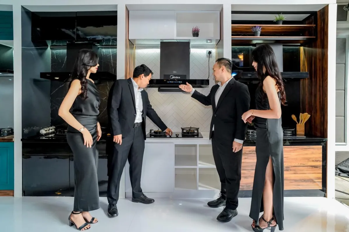 Midea Rilis Koleksi Built-In Gas Hob dan Cooker Hood Baru untuk Dapur Modern