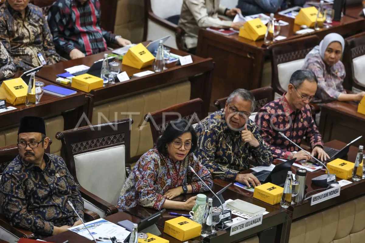 Komisi XI DPR Gelar Raker Bahas Asumsi Dasar Ekonomi Makro APBN 2026