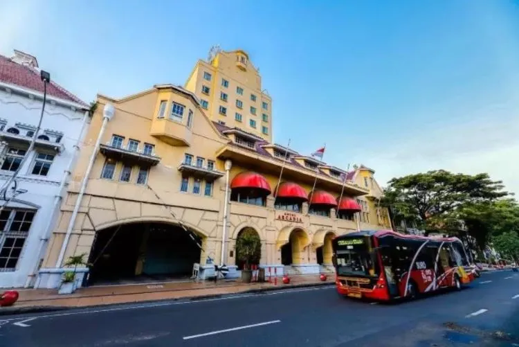 Wisata Kuliner di Kota Lama Surabaya: Menjelajahi Rasa di Tengah Jejak Sejarah