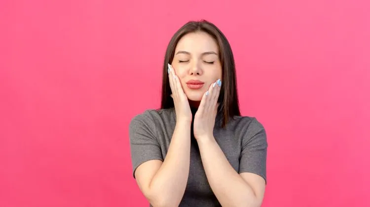 Viral Masker Wajah dari Telur dan Bubuk Kopi, Diklaim Bantu Kulit Tampak Glowing dan Awet Muda