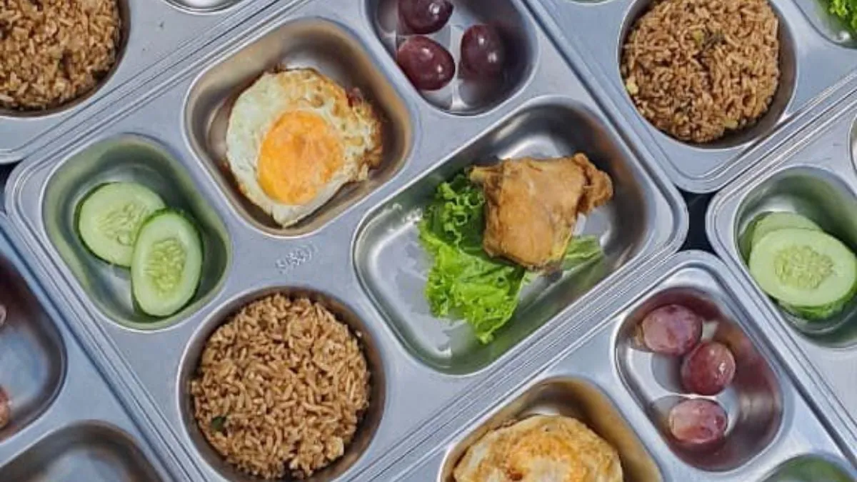 SPPG di Majalengka Serempak Sajikan Nasi Goreng untuk Program MBG