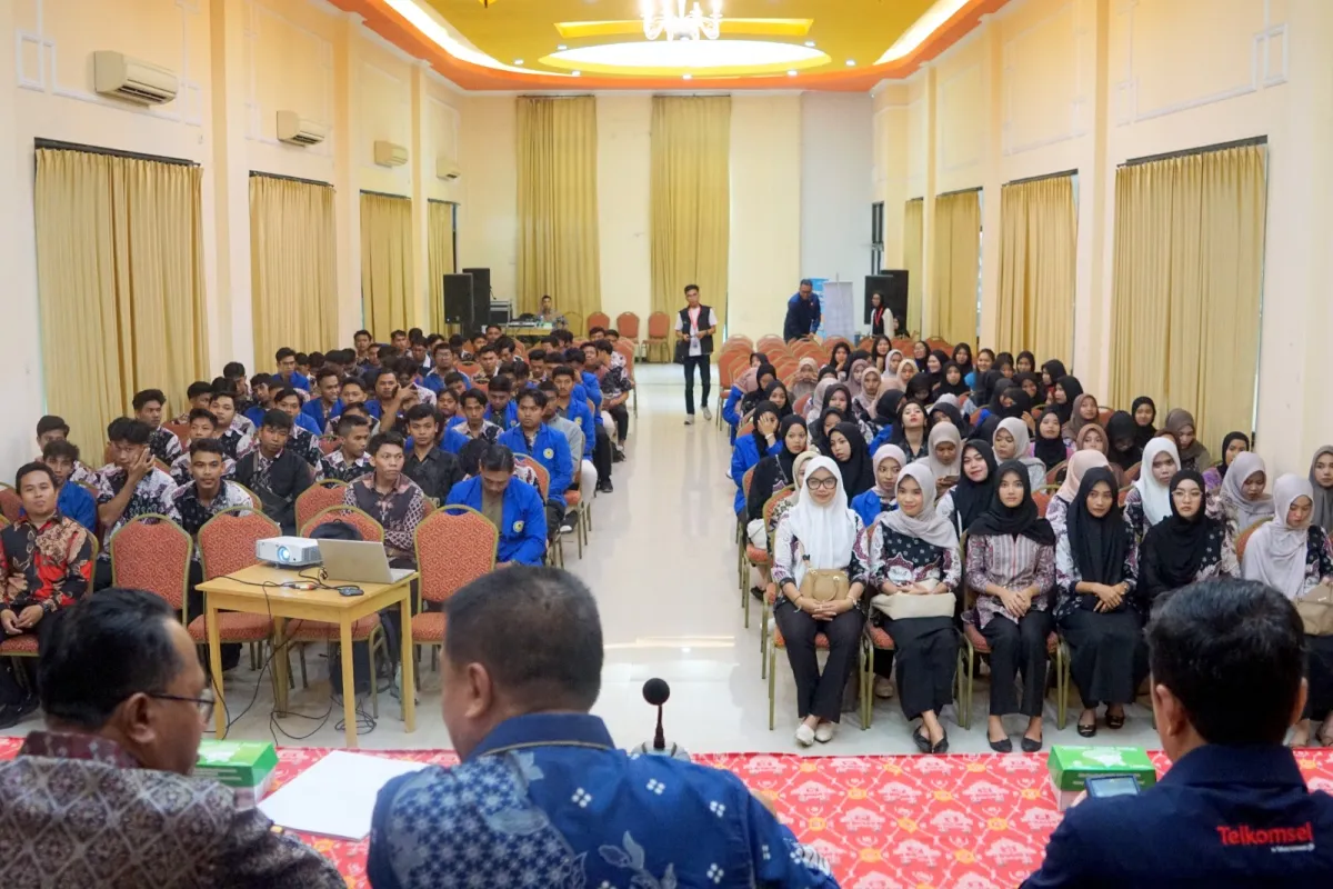 Disnakertrans NTB Tekankan Sinergi Kampus dan Industri untuk Siapkan Lulusan Siap Kerja