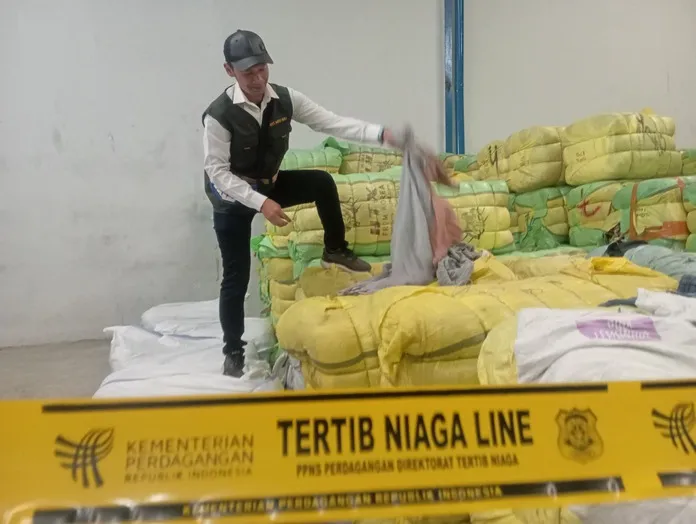Rencana Larangan Impor Pakaian Bekas Dinilai Jadi Momentum Kebangkitan Fashion Lokal Bandung