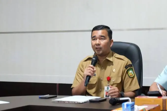 Kadisnaker Riau Bobby Rachmat Bantah Isu ASN Membela Perusahaan demi Uang