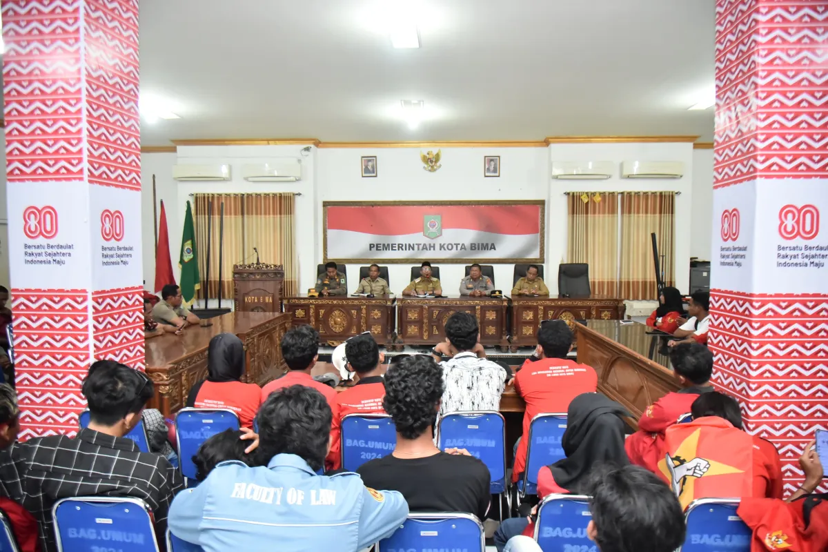 Wakil Wali Kota Bima Temui Mahasiswa EK-LMND, Bahas Penataan PKL hingga Kelangkaan LPG 3 Kg