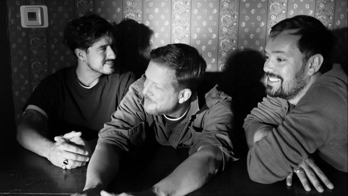 Mumford & Sons Umumkan Album Keenam “Prizefighter”, Rilis Single Utama Garapan Aaron Dessner