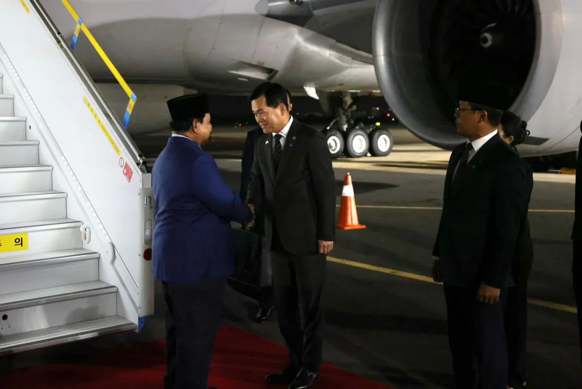 Prabowo Tiba di Busan, Dijadwalkan Hadiri Rangkaian KTT APEC 2025 di Gyeongju