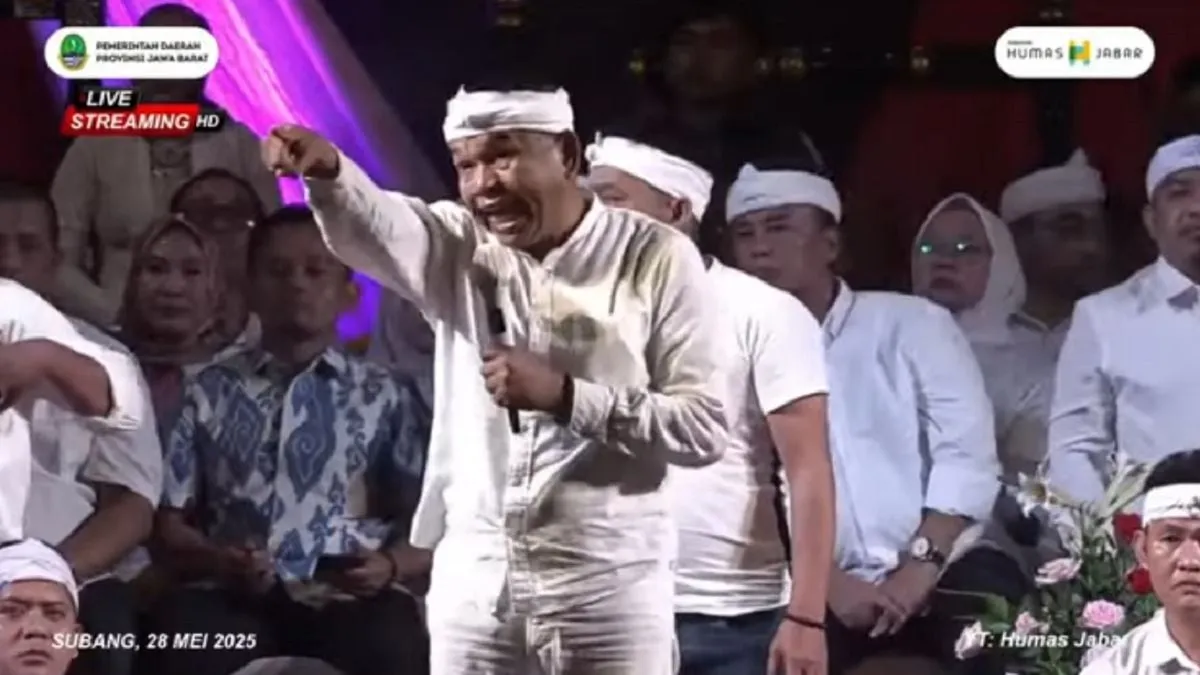 Dedi Mulyadi Tegur Pendukung Persikas yang Berunjuk Rasa Saat Acara Layanan Publik di Subang