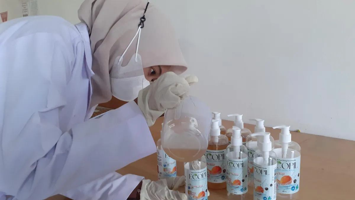 Inovasi Sabun Cuci Piring ECOPIL, Mahasiswa UNJA Lolos Pendanaan P2MW Nasional 2025