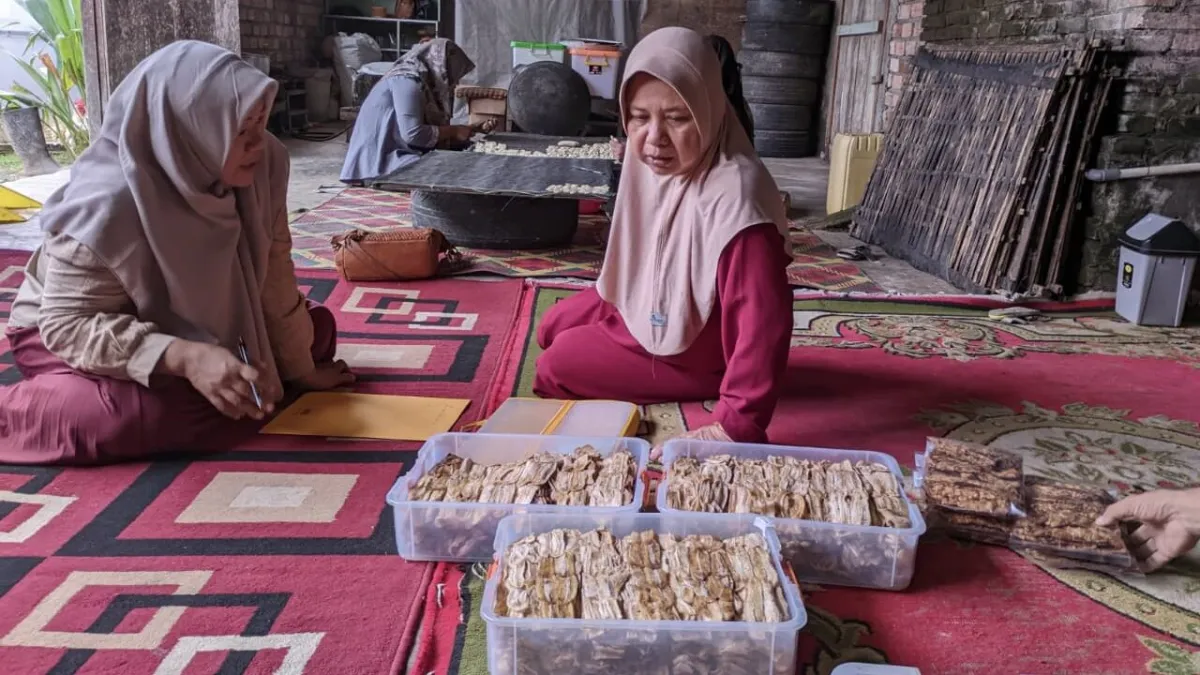 FEB UNJA Dampingi UMKM Sale Pisang JA3R Perkuat Produk dan Pemasaran Digital di Muaro Jambi