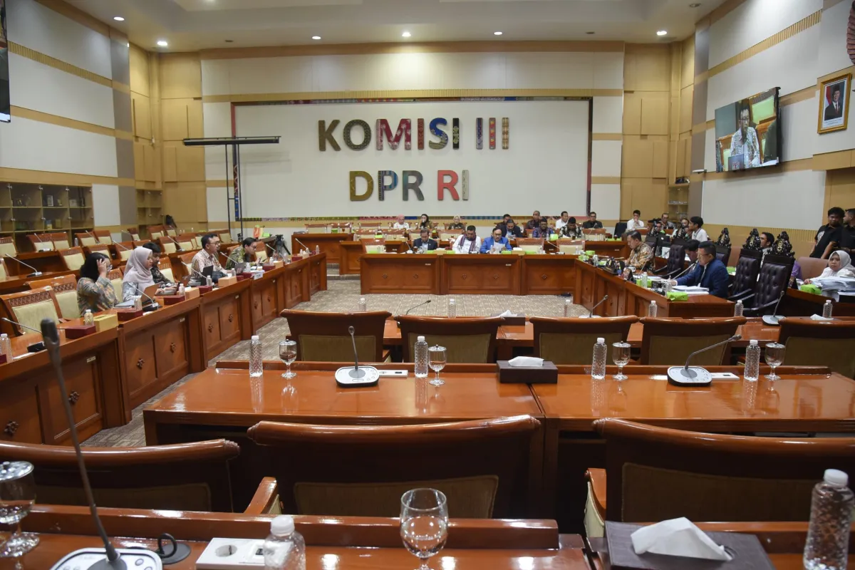 Koalisi Masyarakat Sipil Minta DPR Buka Ulang Pembahasan Substansi RKUHAP dan Perkuat Partisipasi Publik