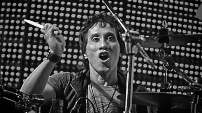 Mantan Drummer God Bless Yaya Moektio Meninggal Dunia