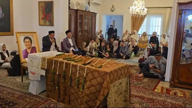 Istri Wapres Ke-4 RI Umar Wirahadikusumah, Karlinah Djaja Atmadja, Meninggal Dunia di Usia 95 Tahun