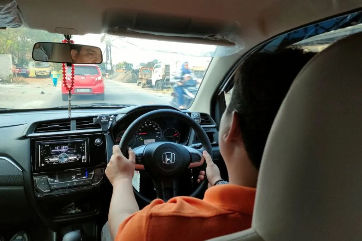 Tips Menjaga Kesehatan dan Konsentrasi saat Berkendara Seharian