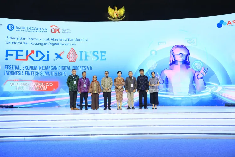 OJK Tekankan Keamanan Transaksi Digital dan Perlindungan Konsumen di Tengah Transformasi Keuangan