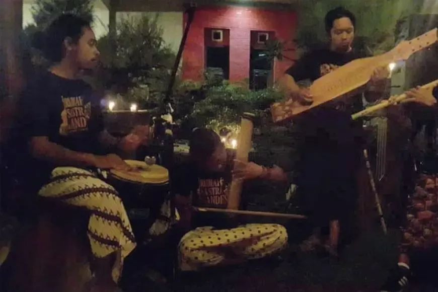 Rumah Sastra Gandes di Probolinggo Terus Menjaga Ruang Berkesenian dari Desa ke Desa