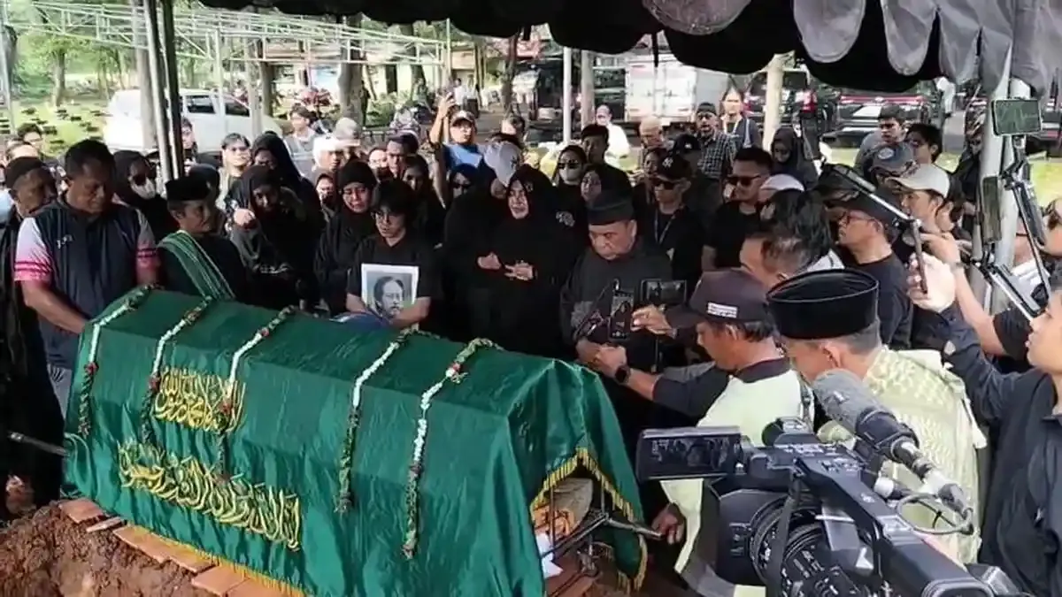 Sahabat Tak Menyangka Kepergian Epy Kusnandar, Keluarga Ungkap Aktor Sempat Keluhkan Sakit Kepala