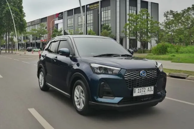 Kaleidoskop Otomotif 2025: Mobil Hybrid Kian Ramai, Pilihan Model Bertambah dan Harga Makin Terjangkau