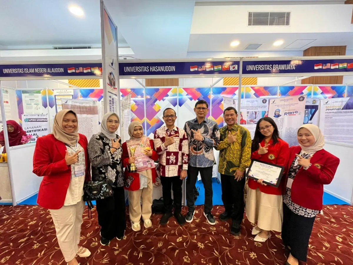 Tim Mahasiswa Unhas Juara 1 Lomba Riset Inovasi Produk Obat dan Makanan BPOM 2025