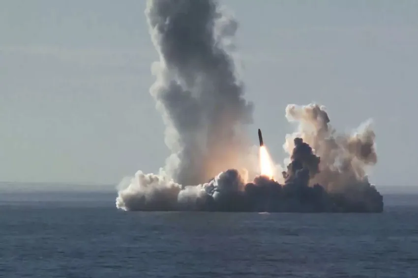 Karaganov Peringatkan Penggunaan Senjata Nuklir Jika Rusia Hampir Kalah