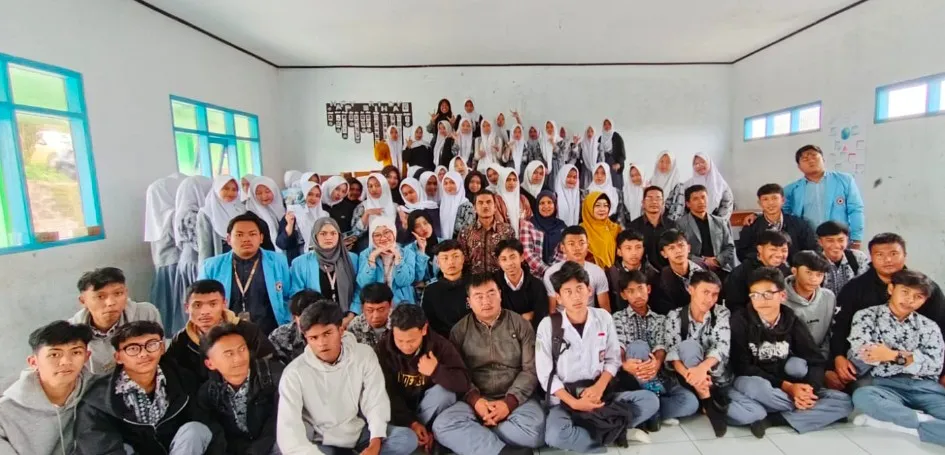 Dosen KPI Unisba Gelar Literasi Digital Berbasis Nilai Keagamaan di Lebak Muncang