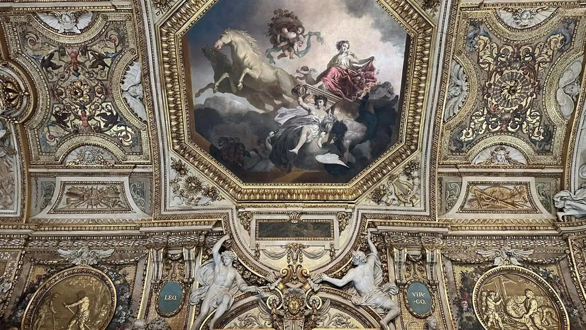 Delapan Perhiasan Bersejarah Dicuri dari Galeri Apollon Louvre, Aksi Berlangsung Kurang dari 10 Menit