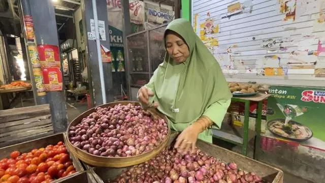 Jelang Nataru, Harga Cabai dan Bawang Merah di Lamongan Merangkak Naik