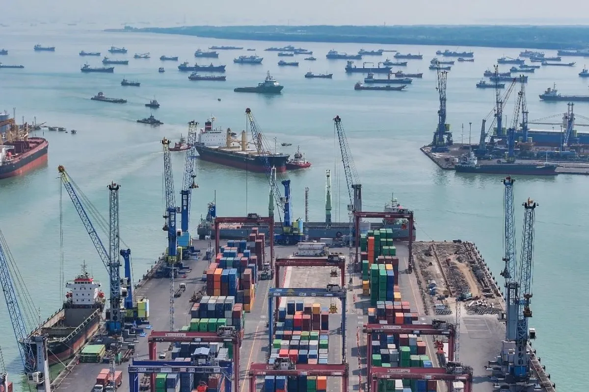 Arus Peti Kemas Naik, Terminal Teluk Lamong Perkuat Perdagangan Internasional Jawa Timur