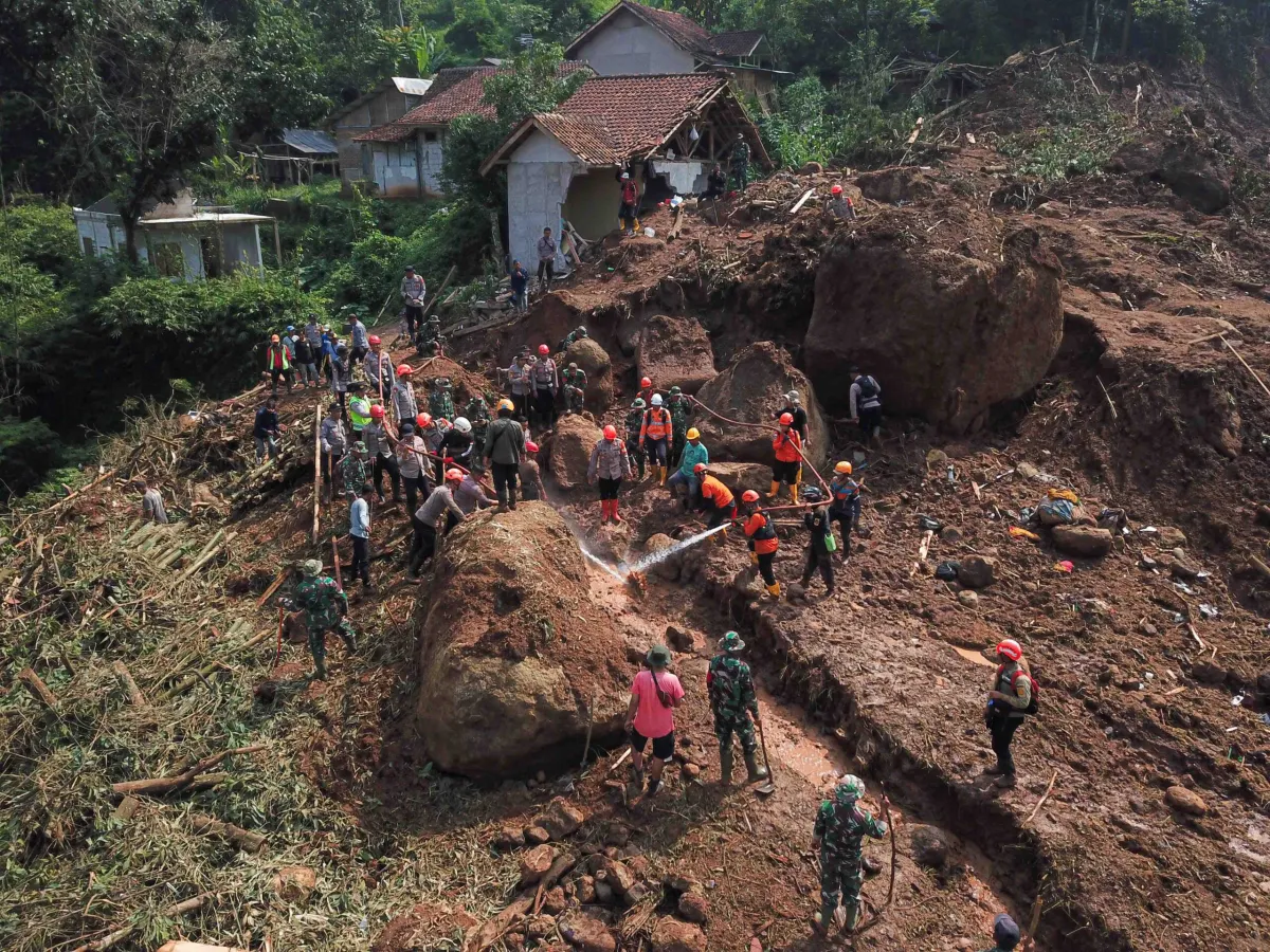 Banjir dan Longsor Berulang di Jawa Barat: Kerentanan Hidrologis, Krisis Iklim, dan Sorotan Tata Ruang