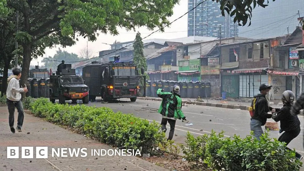Pengemudi Ojol Tewas Terlindas Rantis Brimob Saat Kericuhan Demo DPR, Istana Minta Maaf dan Tujuh Polisi Diperiksa