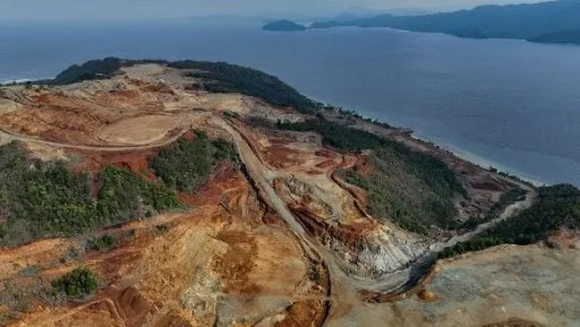 Raja Ampat di Persimpangan: Tambang Nikel dan Arah Masa Depan Pariwisata Indonesia