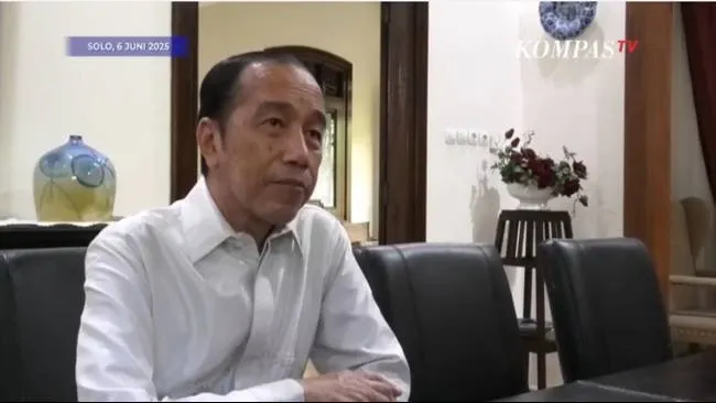 Burhanuddin Muhtadi: Jokowi Sebagai Negarawan Sebaiknya Membatasi Pernyataan Politik ke Publik