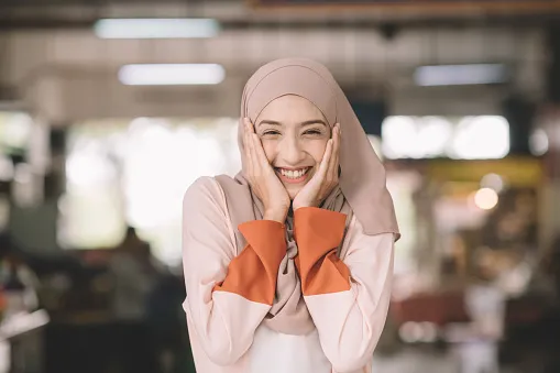 Studi Internasional: Menggerakkan Otot Wajah untuk Tersenyum Dapat Meningkatkan Rasa Bahagia