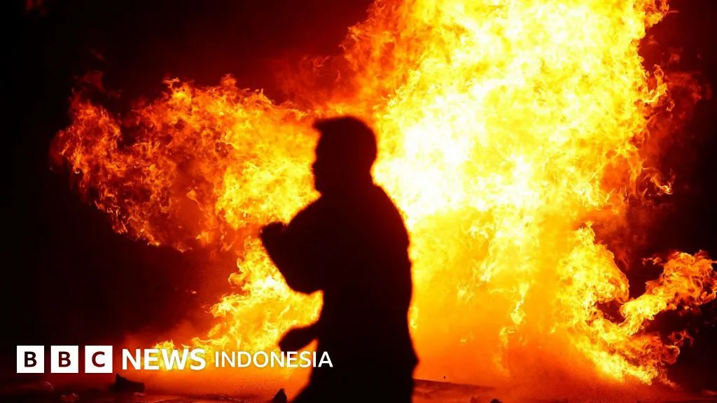 Demonstrasi Meluas dan Berujung Kerusuhan: Akumulasi Keresahan, Dugaan Penunggang, serta Peringatan Soal Represi