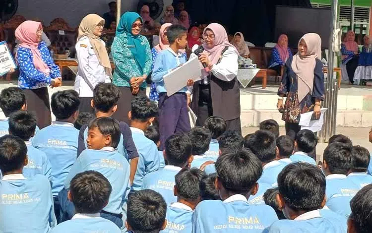 Pemkab Kotim Siapkan Aturan Pembatasan Gadget di Sekolah untuk Cegah Paparan Ekstremisme