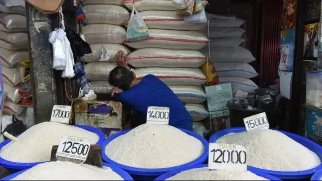 Harga Pangan 5 Desember 2025: Mayoritas Cabai Turun, Bawang Naik, Beras Tetap Stabil Jelang Nataru